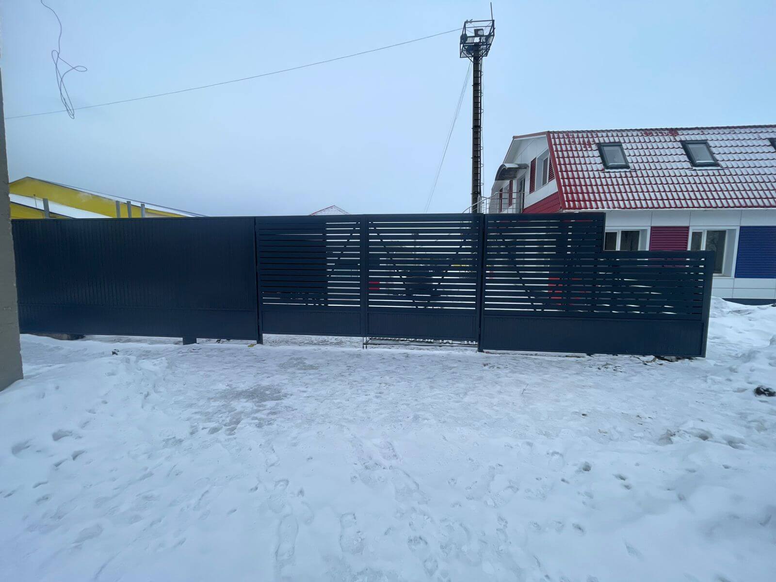 Забор-ранчо из металлического планкена 11м RAL7024 Серый Графит фото 2 в Тамбове